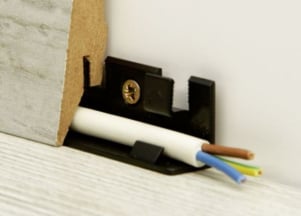 Lamineo Befestigungssystem Clip-Leiste 58x19mm - inkl. Dübel und Schrauben kaufen bei ProMa Farben